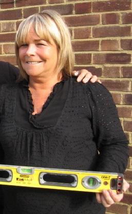 Linda-Robson_0323